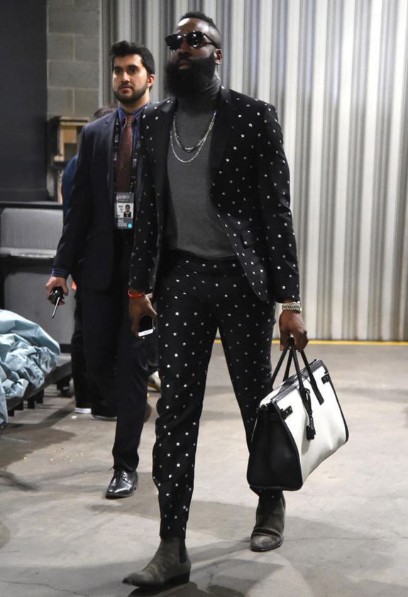 关于洛杉矶湖人发布备战花絮；赛后临场应变；亚冠任务艰巨；训练强度明显提升的信息-英雄联盟投注